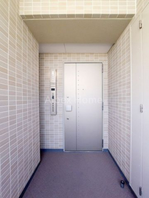 玄関　-