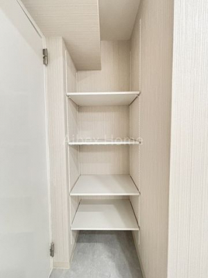 [@-