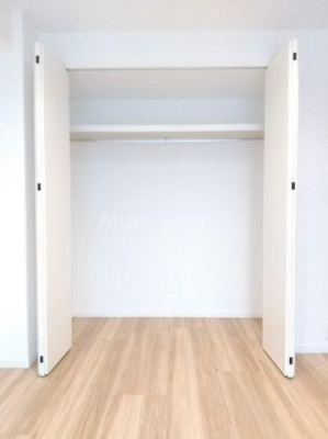 [@-