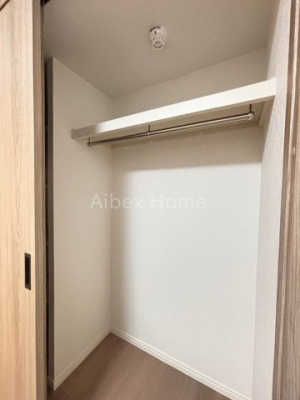 [@-