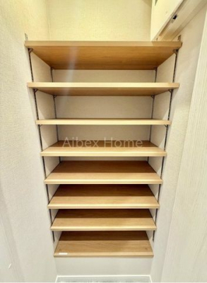 [@-