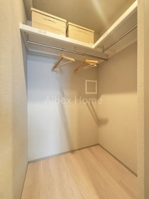 [@-