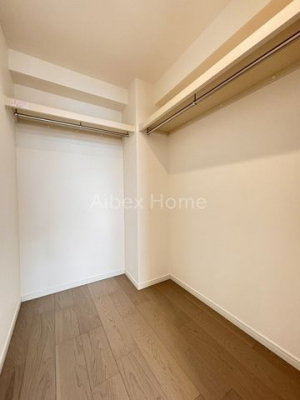 [@-