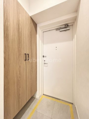 ց@-