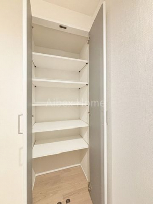 [@-