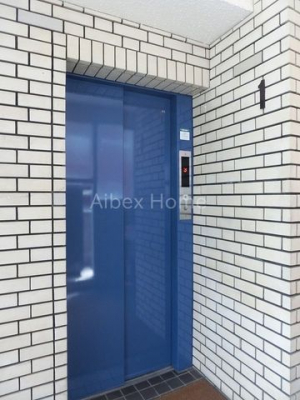 GgX@-