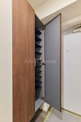 [@-