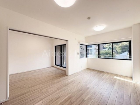 ���r���O�@-