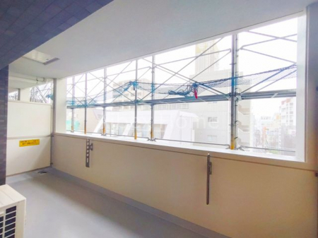 �o���R�j�[�@��K�͏C�U�H�����{��