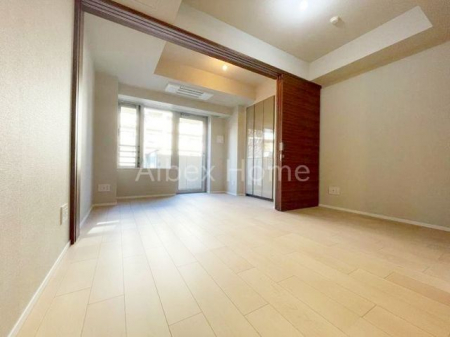 ���r���O�@-