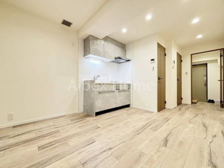 ���r���O�@-