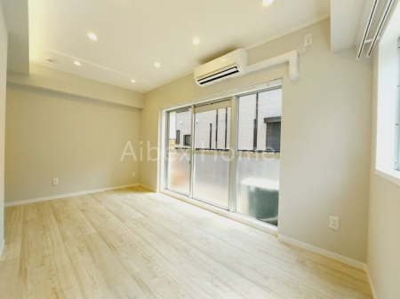 ���r���O�@-