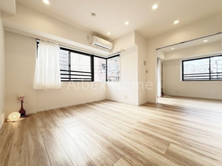 ���r���O�@-