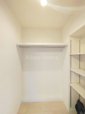 ���[�@�E�H�[�N�C���N���[�[�b�g