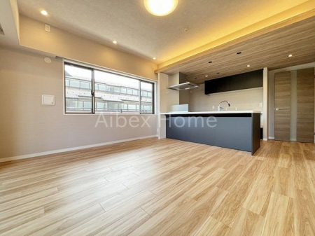 ���r���O�@-