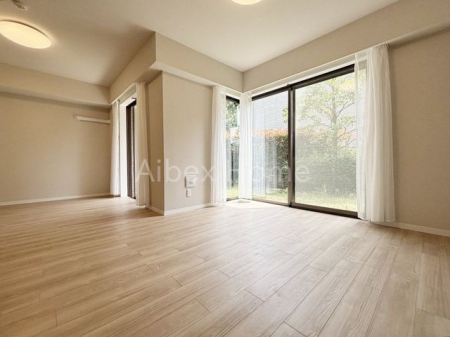 ���r���O�@-