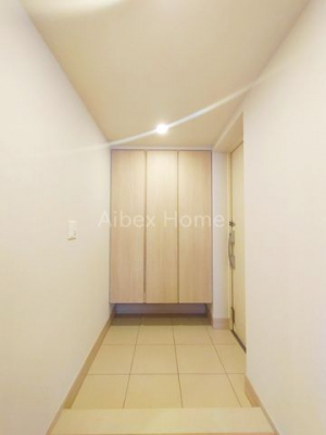 ���ց@-