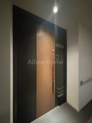 ���ց@-