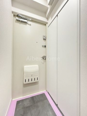���ց@-