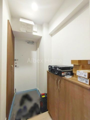 ���ց@-
