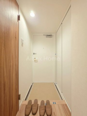 ���ց@-