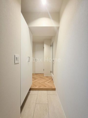 ���ց@-