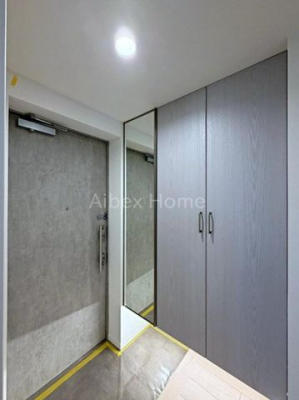 ���ց@-