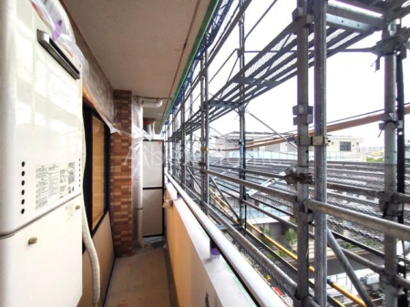�o���R�j�[�@��K�͏C�U�H�����{��